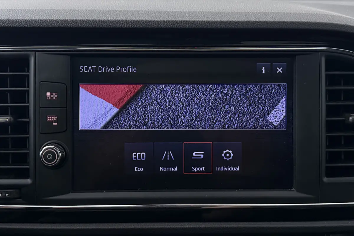 1.5 TSI FR Ultimate Edition Black (PANORAMADAK, STOELVERWARMING, TREKHAAK AF, BEATS AUDIO, DIGITALE COCKPIT)