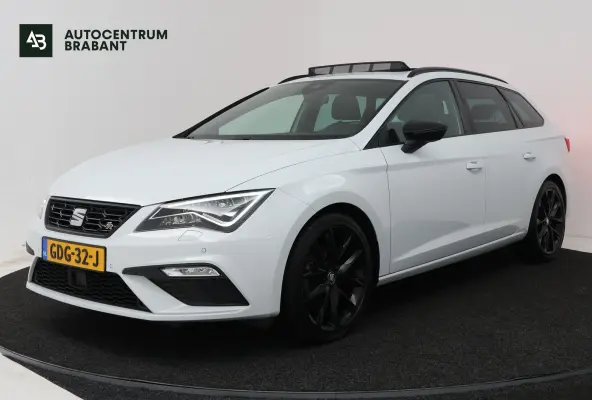 1.5 TSI FR Ultimate Edition Black (PANORAMADAK, STOELVERWARMING, TREKHAAK AF, BEATS AUDIO, DIGITALE COCKPIT)