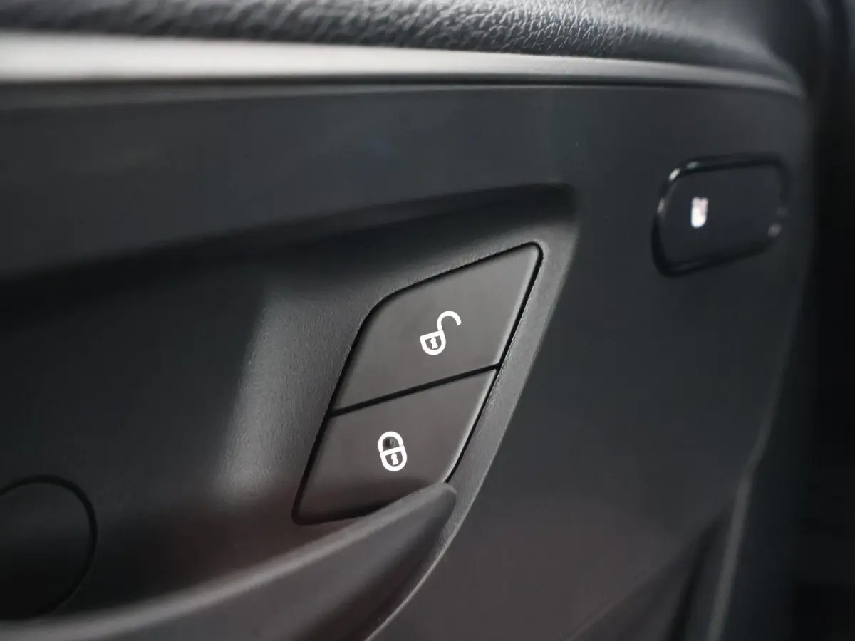 314 L2 Pro 81kWh 100% elektrisch | 2000kg Trekhaak | 115Kw/u DC Snelladen | Smartphone integratie pakket | Carplay | Camera | Comfort bestuurdersstoel |