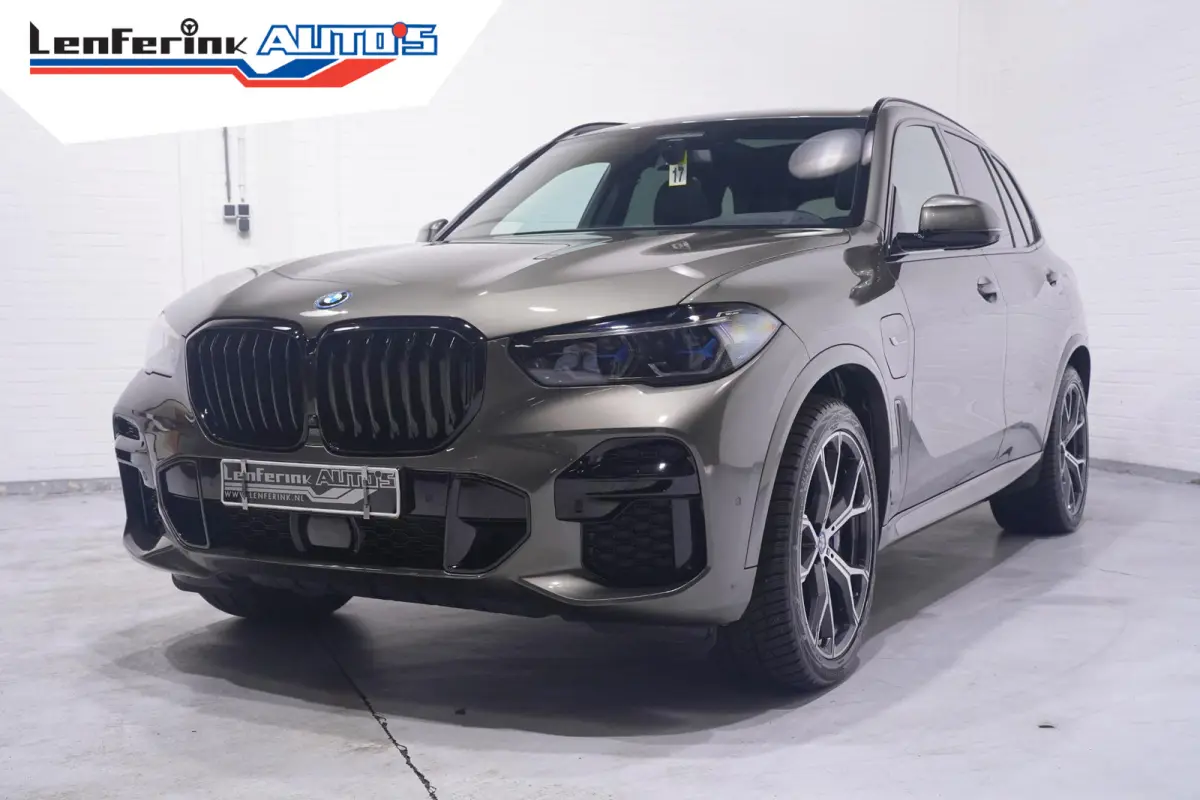 xDrive45e High Executive SOH 95% M-sport Panorama dak Luchtvering Comfort acces Head-up display 360 graden camera Elekt. trekhaak Driving assistent plus Voorstoelen elektrische verstelbaar e