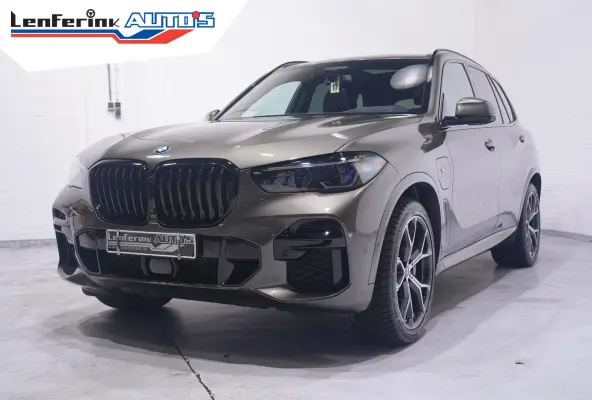 xDrive45e High Executive SOH 95% M-sport Panorama dak Luchtvering Comfort acces Head-up display 360 graden camera Elekt. trekhaak Driving assistent plus Voorstoelen elektrische verstelbaar e