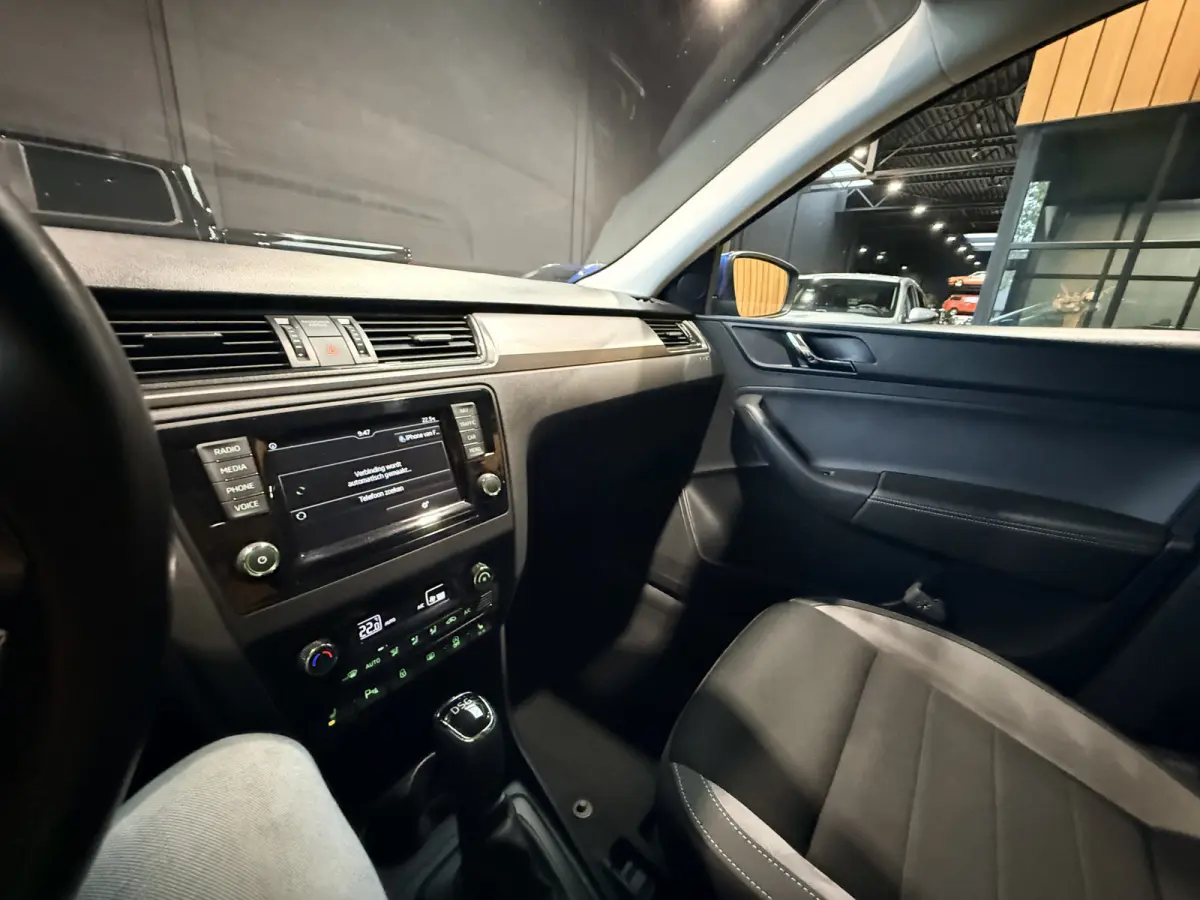 1.2 TSI Greentech JOY Navi. Cruise. Panoramadak. Automaat. 90000 KM met NAP.