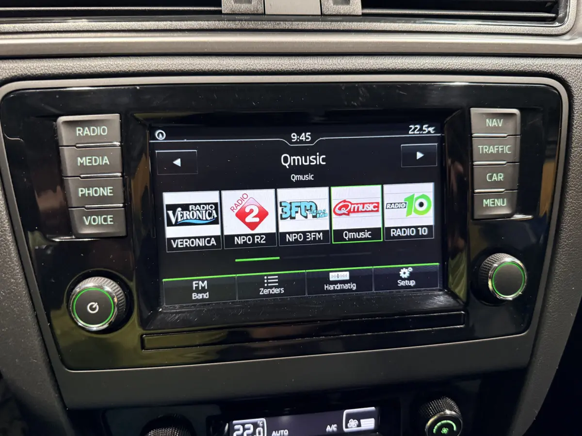 1.2 TSI Greentech JOY Navi. Cruise. Panoramadak. Automaat. 90000 KM met NAP.