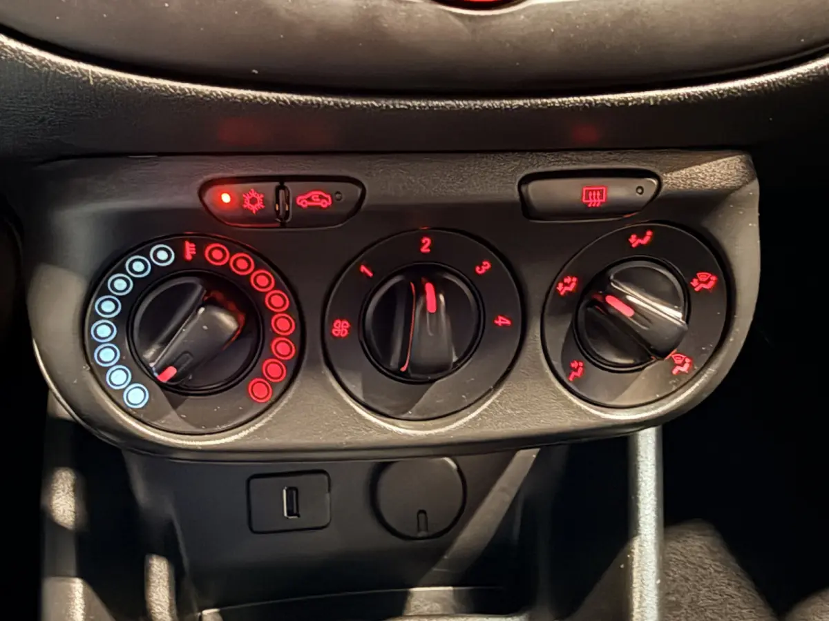 1.4 Favourite Airco. Cruise. Trekhaak. 78000 km met NAP