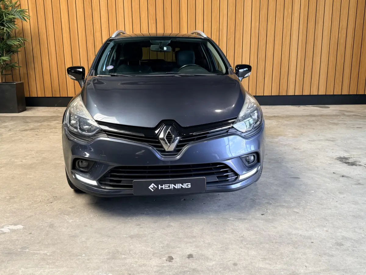 0.9 TCe Limited Cruise control. Navi. NAP