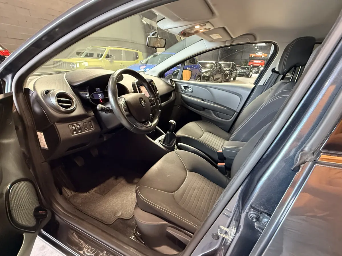 0.9 TCe Limited Cruise control. Navi. NAP