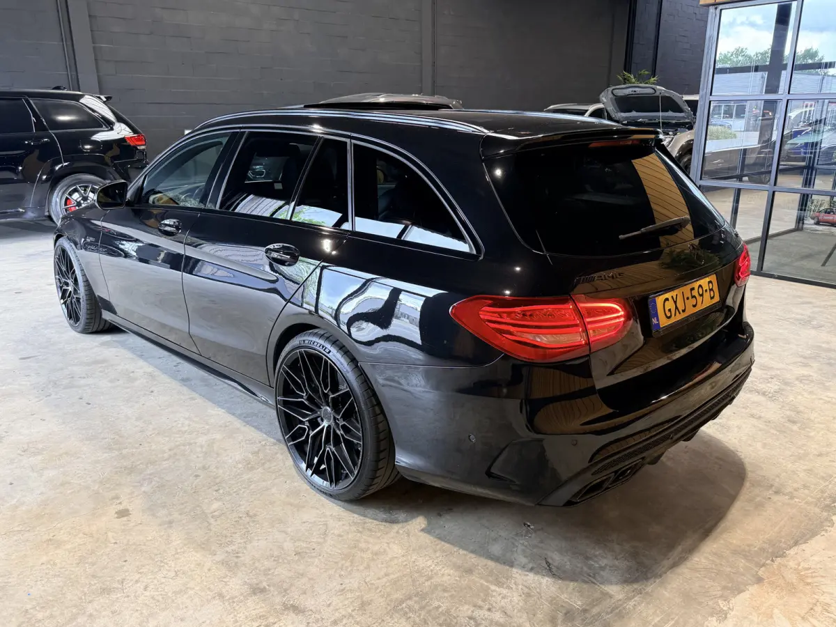 450 AMG 4MATIC /C43 AMGPano.Rondom zicht. Navi. 20 inch.