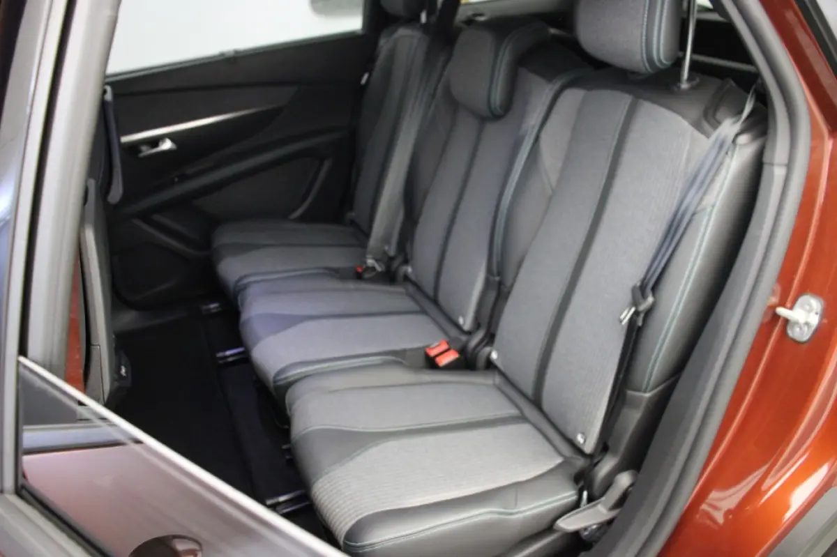 1.2 PureTech Allure 7 Persoons - Digitaal Cockpit, Carplay, Camera, Half Leer