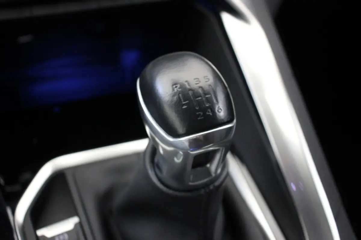 1.2 PureTech Allure 7 Persoons - Digitaal Cockpit, Carplay, Camera, Half Leer