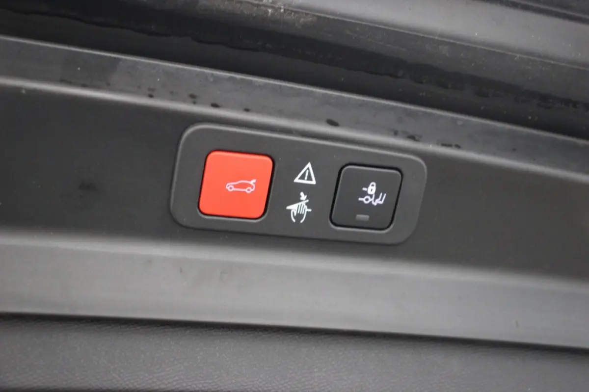 1.2 PureTech Allure 7 Persoons - Digitaal Cockpit, Carplay, Camera, Half Leer