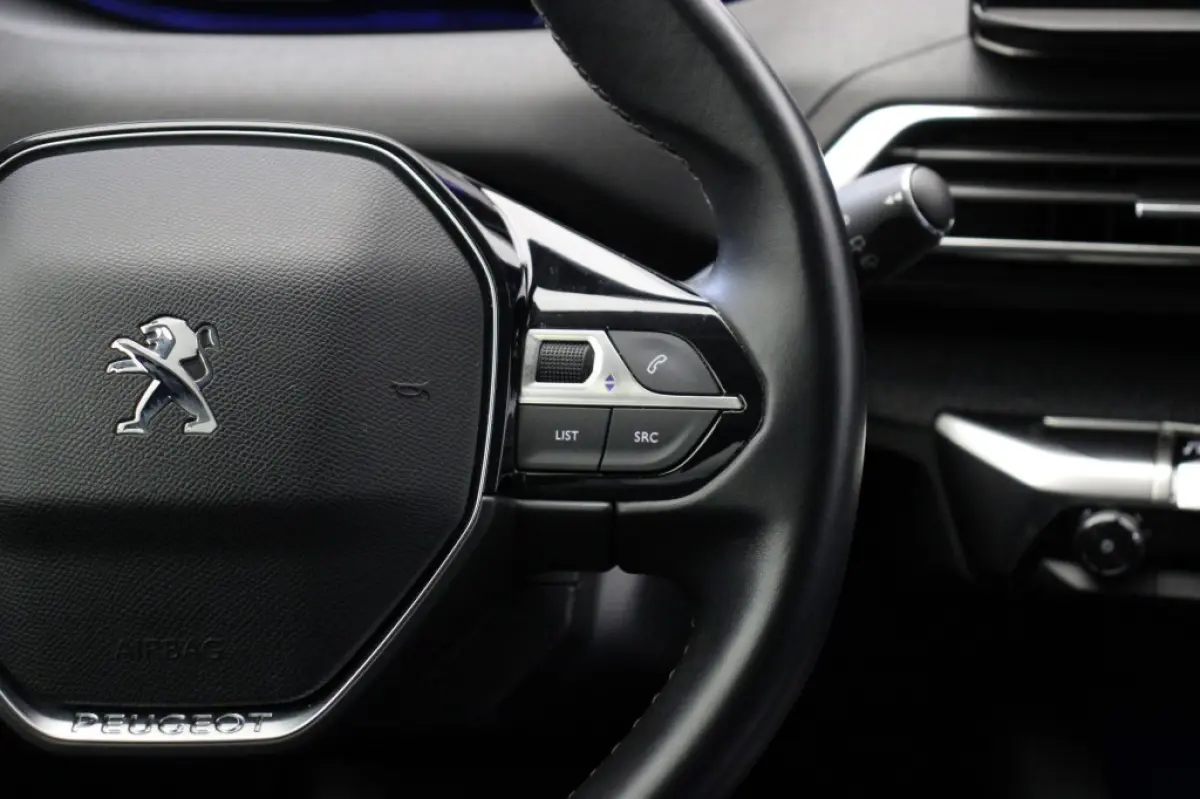 1.2 PureTech Allure 7 Persoons - Digitaal Cockpit, Carplay, Camera, Half Leer