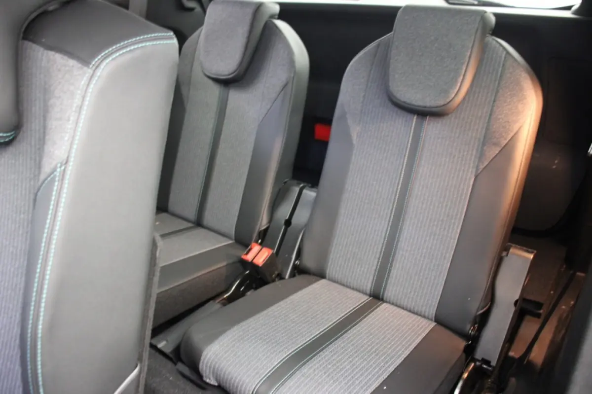 1.2 PureTech Allure 7 Persoons - Digitaal Cockpit, Carplay, Camera, Half Leer