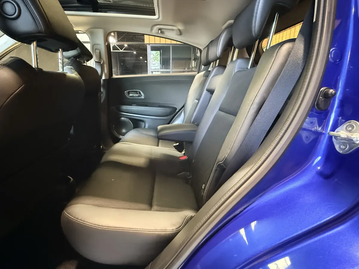 1.5 i-VTEC Executive Automaat. Pano. Camera. Nav. Trekhaak. Van eerste eigenaar met NAP.
