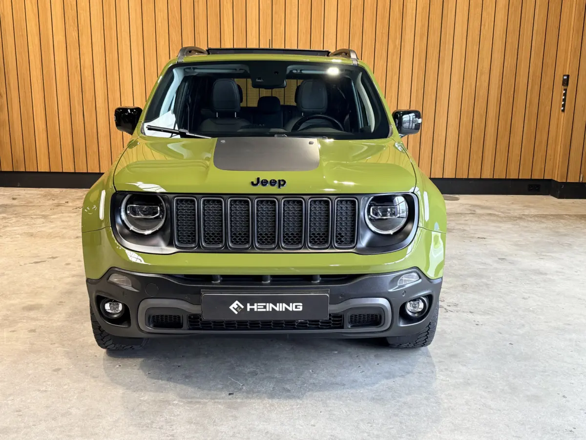 4xe 240 Plug-in Hybrid Electric Trailhawk Leer | Panoramadak| Trekhaak 1 eigenaar 47000 km.