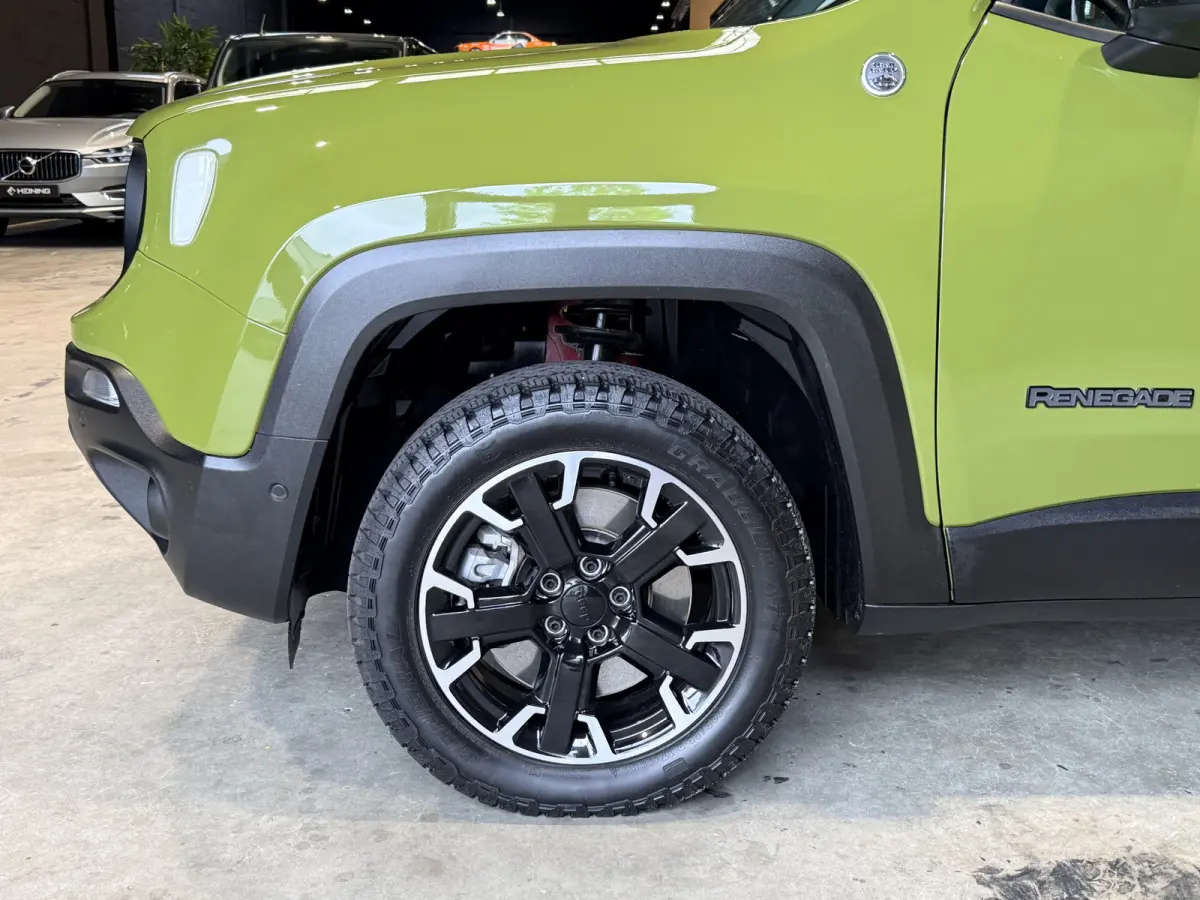 4xe 240 Plug-in Hybrid Electric Trailhawk Leer | Panoramadak| Trekhaak 1 eigenaar 47000 km.