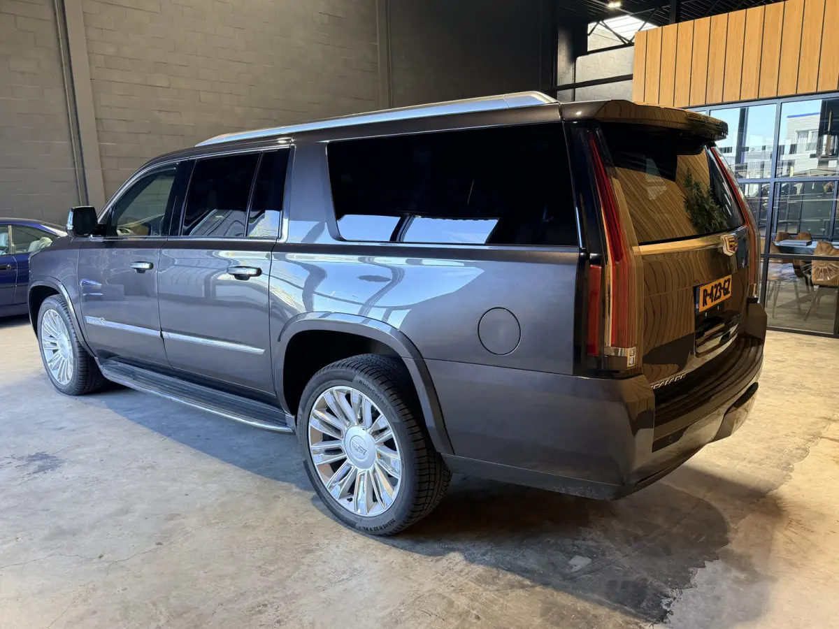 6.2 V8 Platinum ESV Verlengde uitvoering met 8 zitplaatsen !! Europese auto