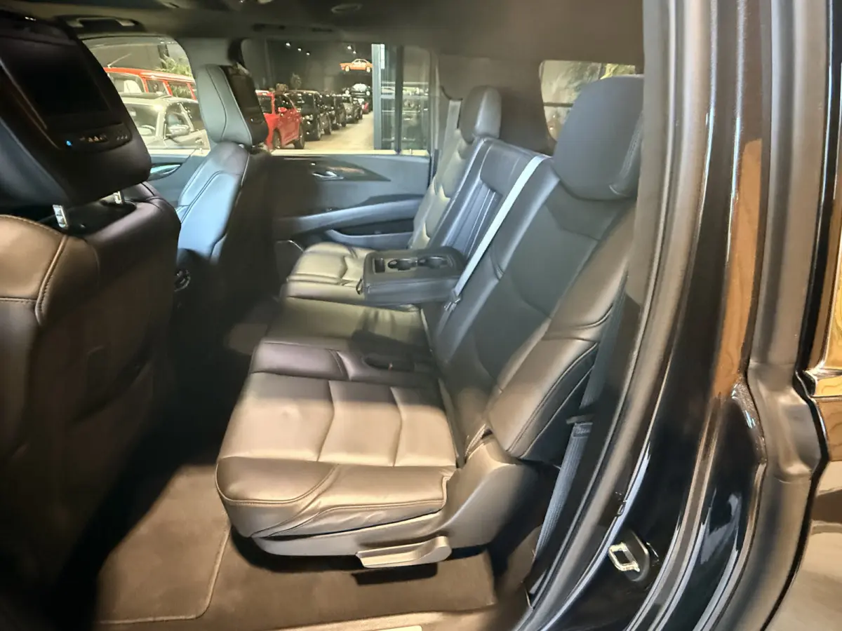 6.2 V8 Platinum ESV Verlengde uitvoering met 8 zitplaatsen !! Europese auto