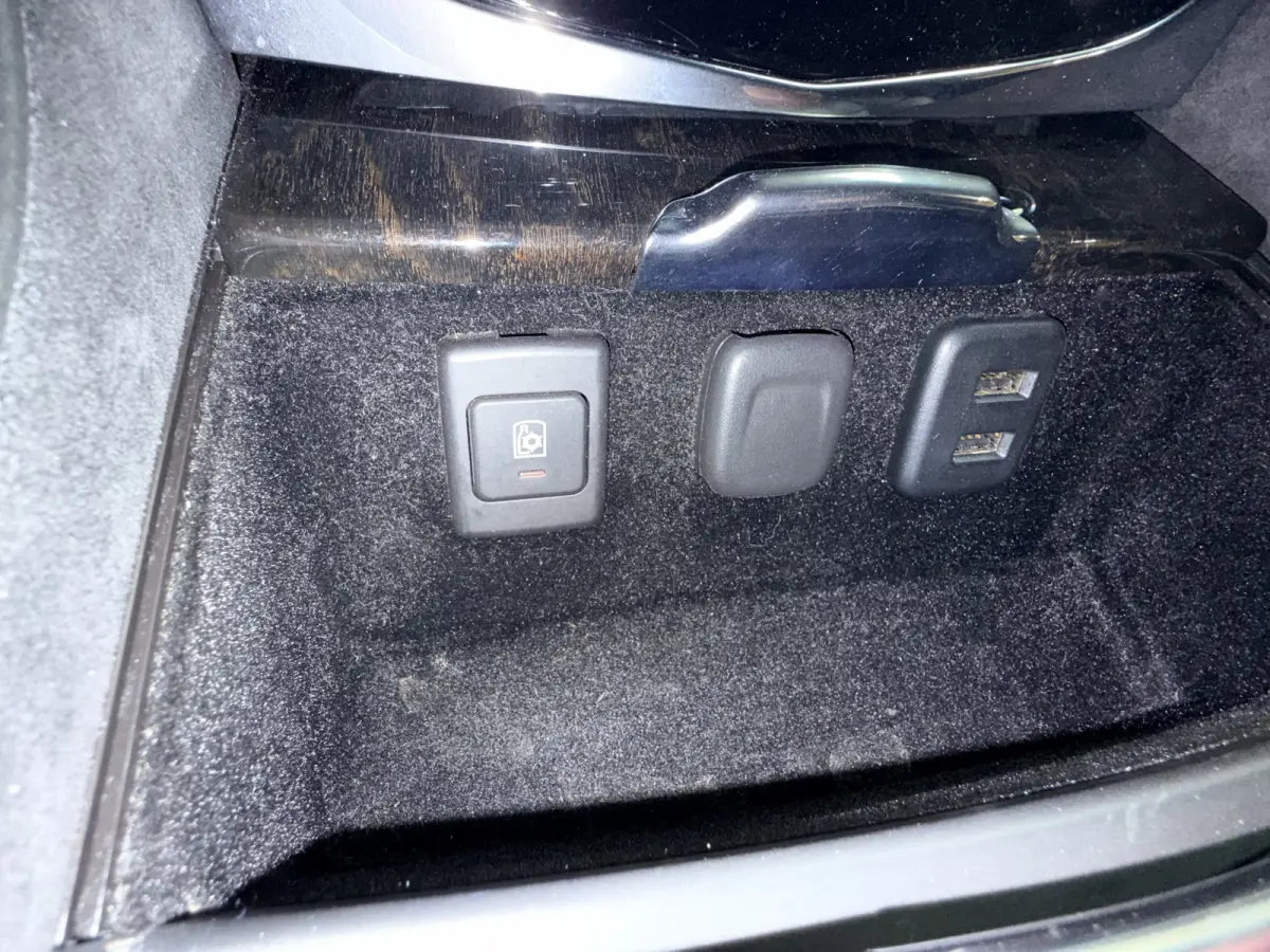 6.2 V8 Platinum ESV Verlengde uitvoering met 8 zitplaatsen !! Europese auto