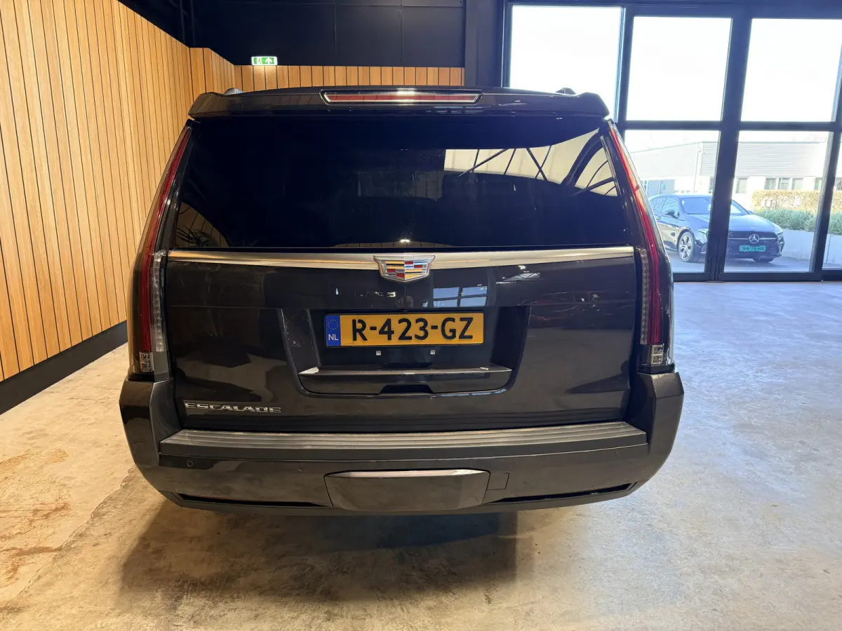 6.2 V8 Platinum ESV Verlengde uitvoering met 8 zitplaatsen !! Europese auto