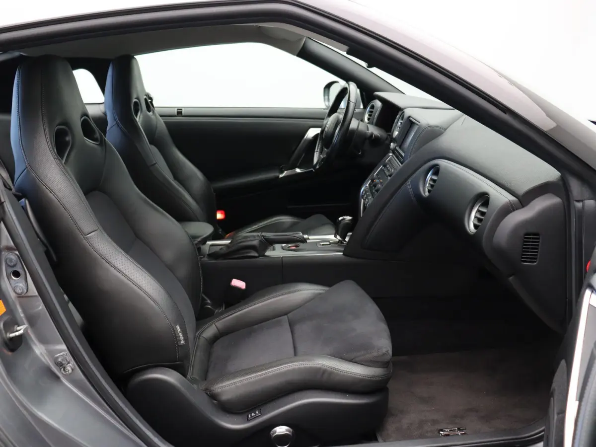 3.8 V6 | Unieke auto |  Origineel Nederlands | Slechts 29090km | Historie Aanwezig |