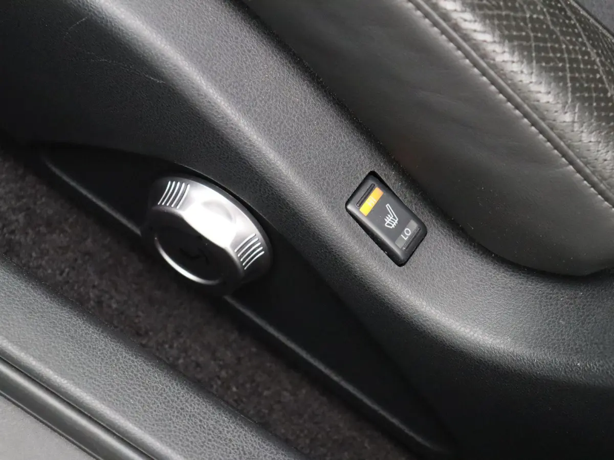 3.8 V6 | Unieke auto |  Origineel Nederlands | Slechts 29090km | Historie Aanwezig |