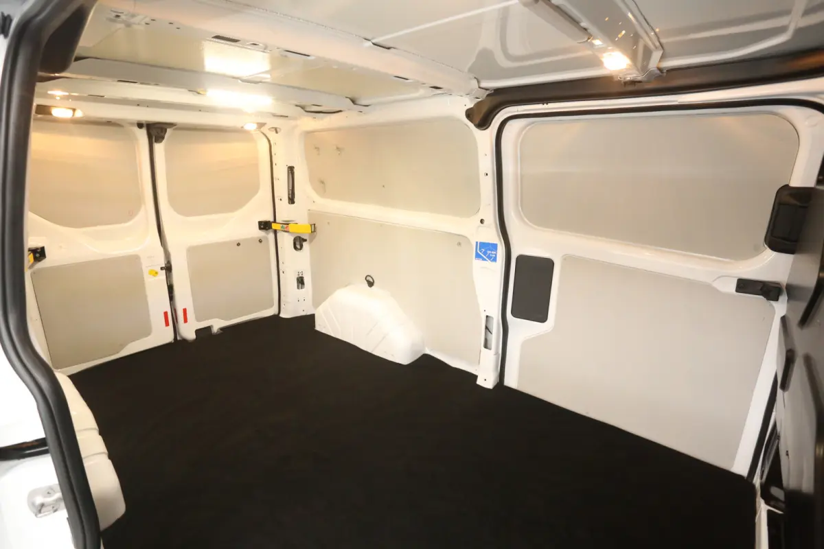 2.0 TDCI L2H1 | Airco | Camera | Cruise | 3 Zits | Trekhaak | 2xSchuifdeur | Parkeersens.