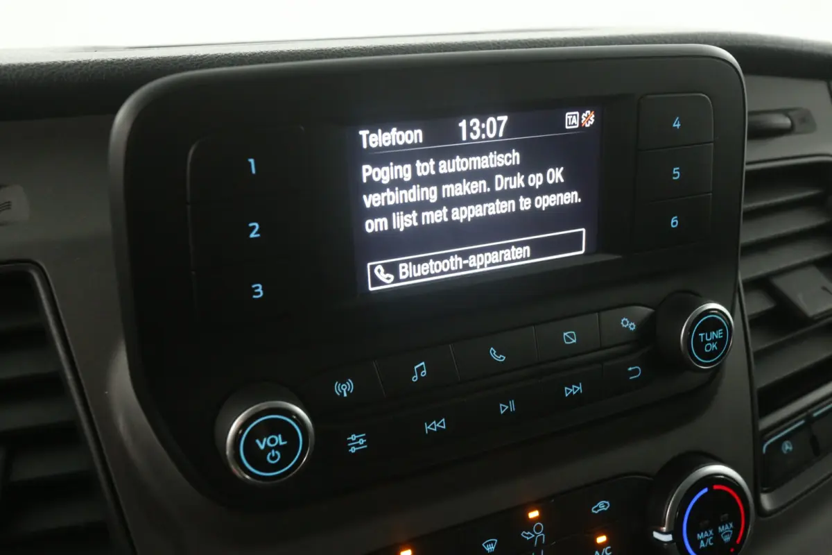 2.0 TDCI L2H1 | Airco | Camera | Cruise | 3 Zits | Trekhaak | 2xSchuifdeur | Parkeersens.