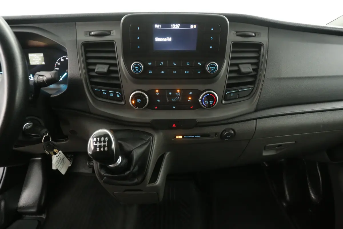 2.0 TDCI L2H1 | Airco | Camera | Cruise | 3 Zits | Trekhaak | 2xSchuifdeur | Parkeersens.