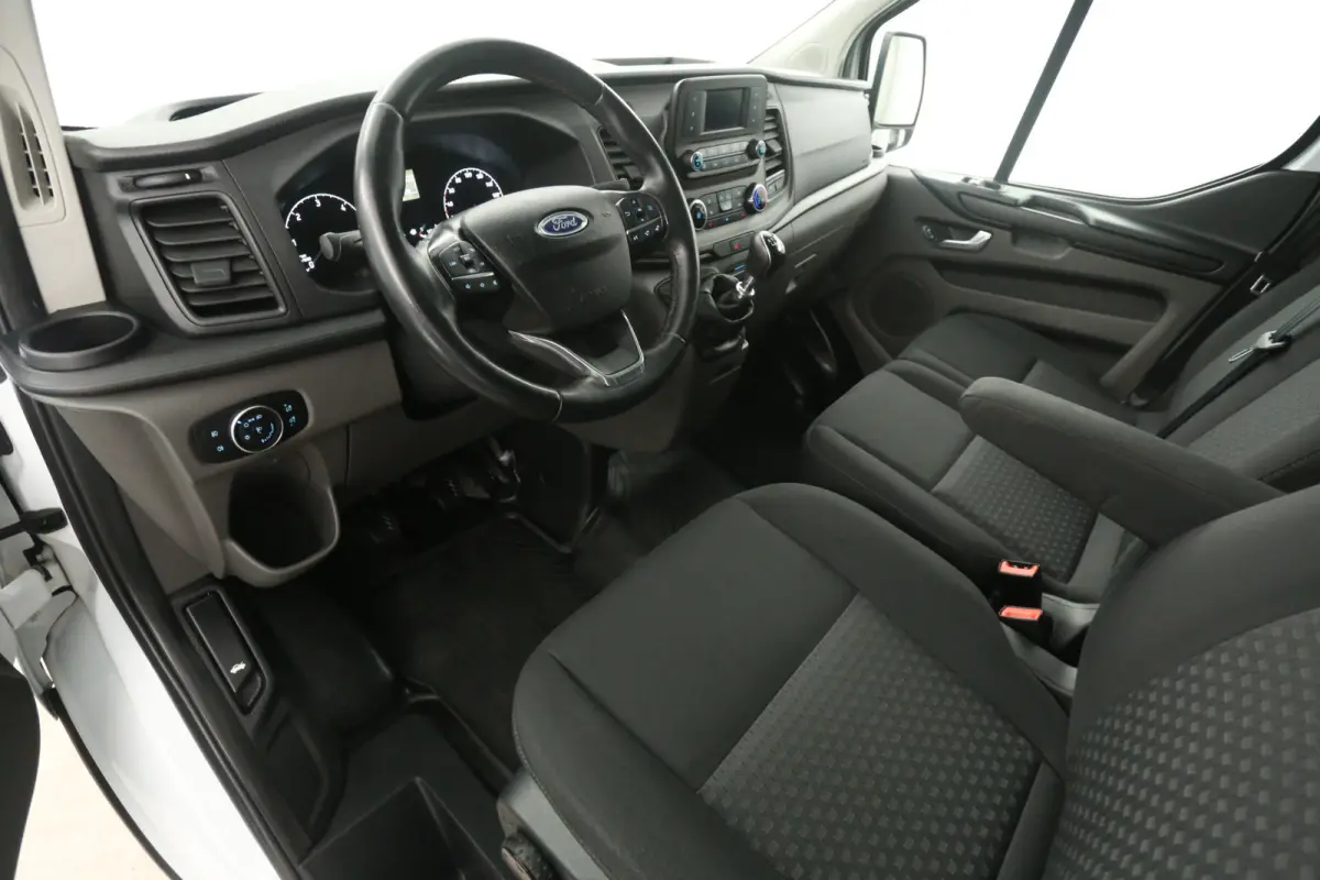 2.0 TDCI L2H1 | Airco | Camera | Cruise | 3 Zits | Trekhaak | 2xSchuifdeur | Parkeersens.