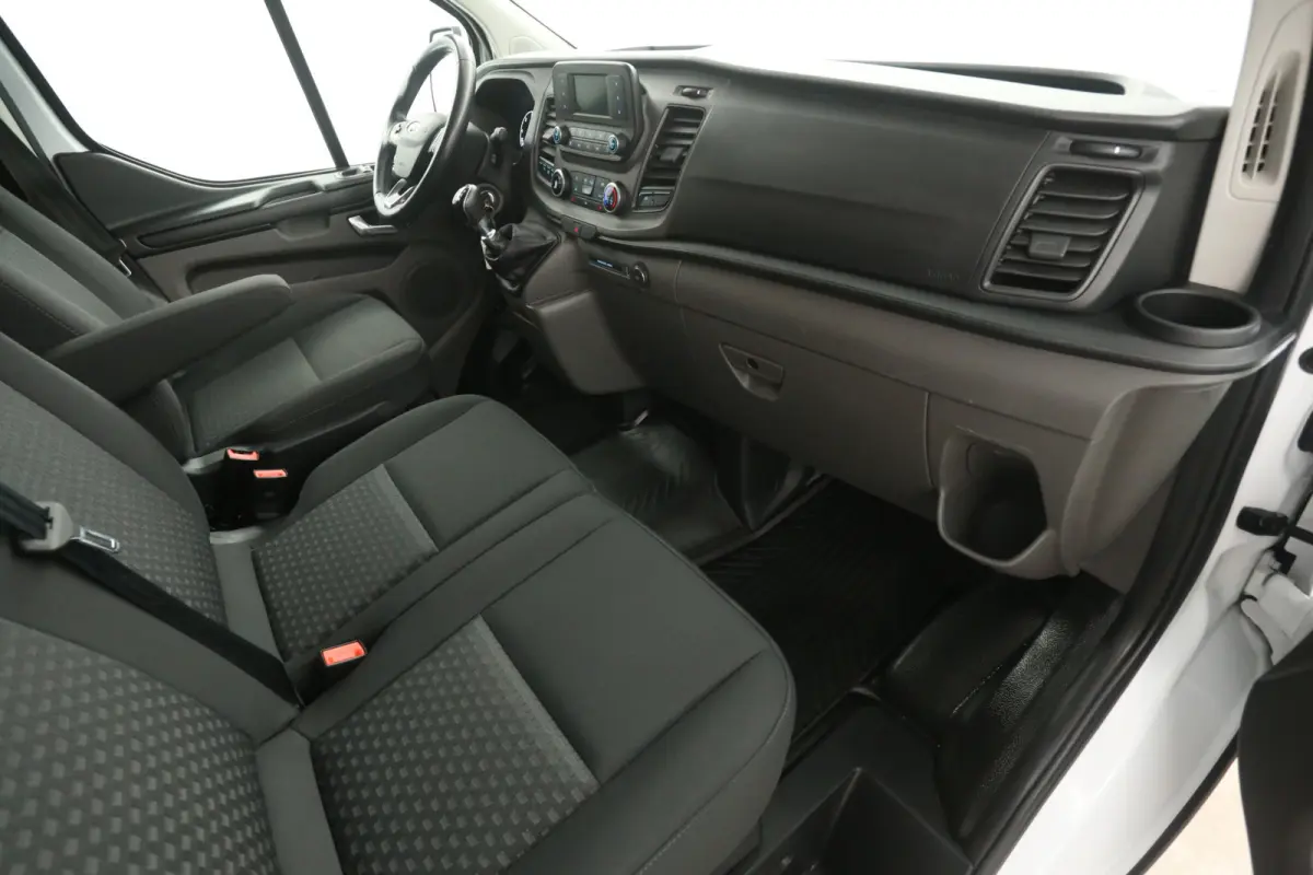 2.0 TDCI L2H1 | Airco | Camera | Cruise | 3 Zits | Trekhaak | 2xSchuifdeur | Parkeersens.