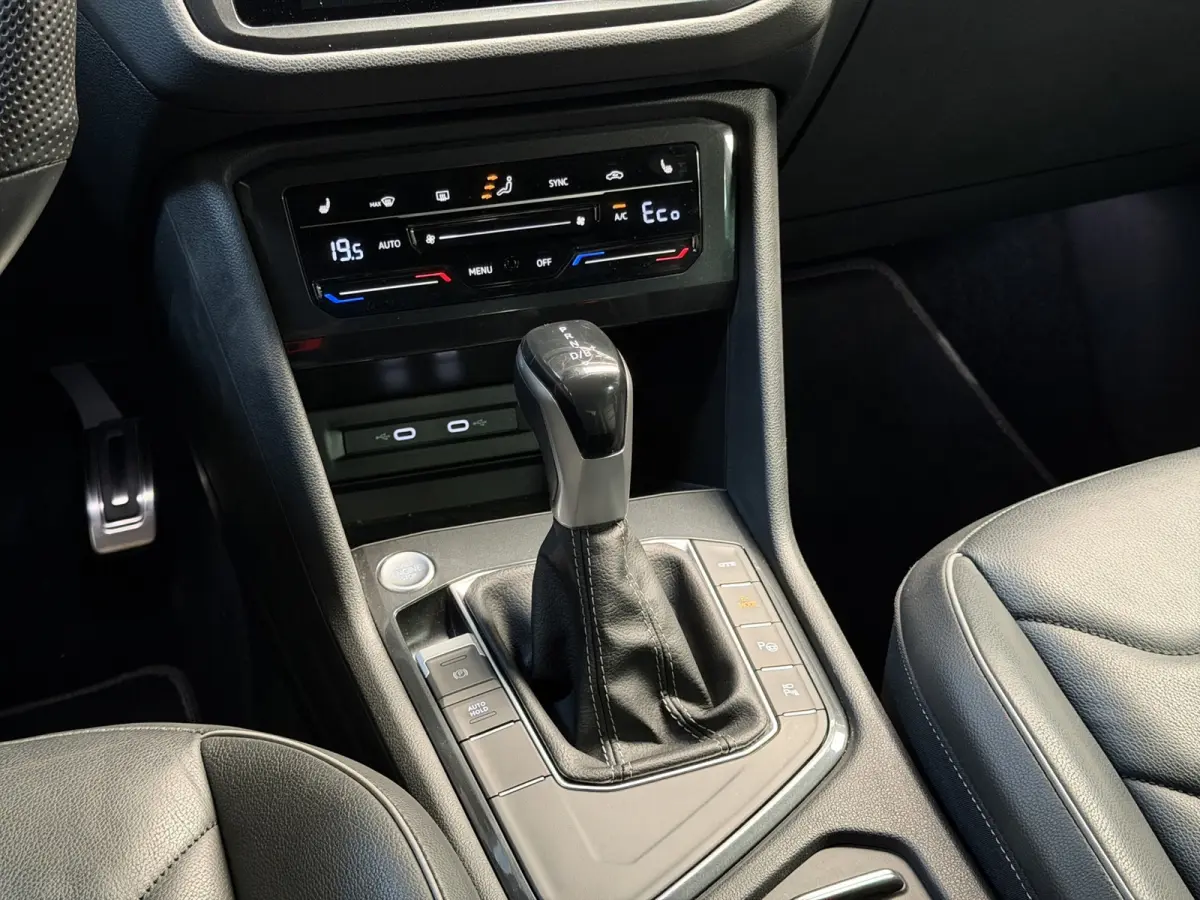 1.4 TSI e-H 245PK|R-Line|360°|IQ.|Pano|Memory|Leder|
