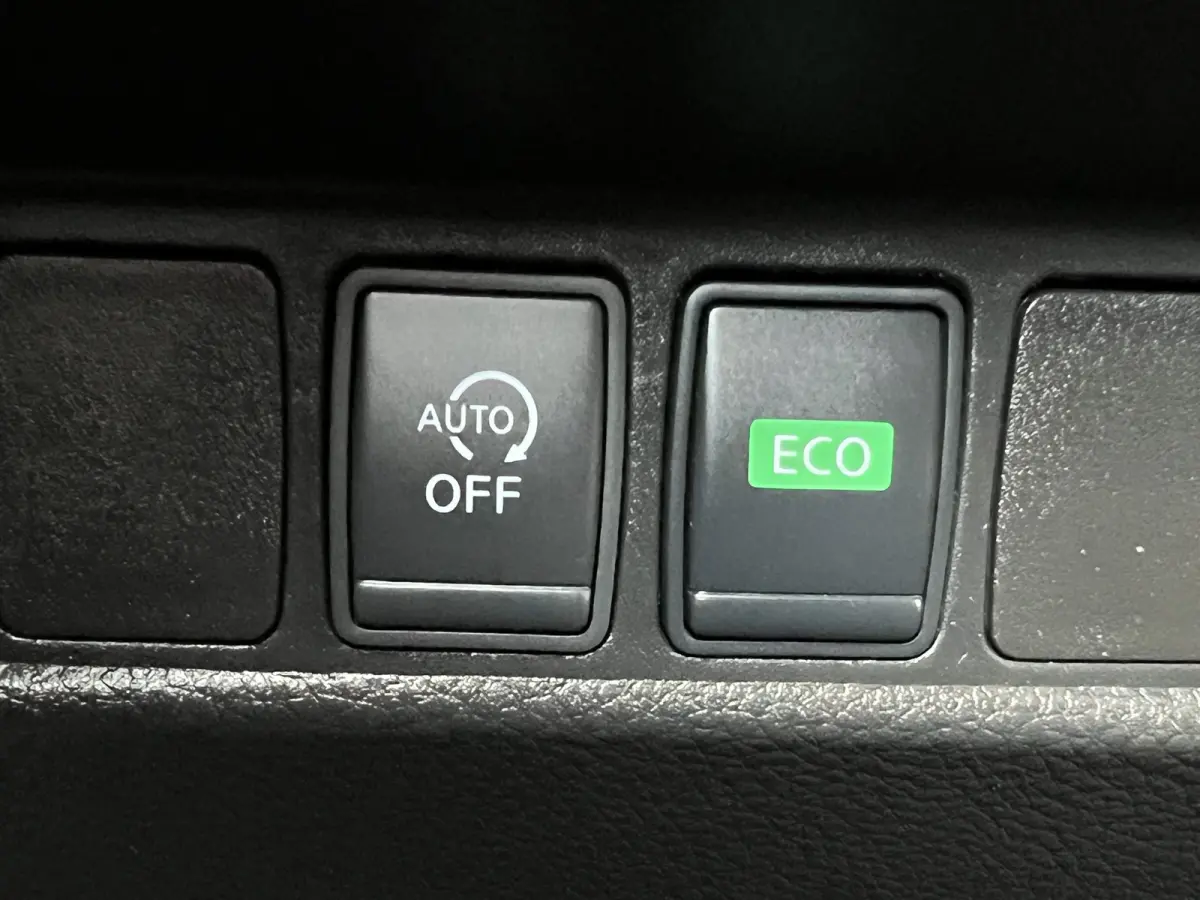 1.2 N-Connecta Pano/Navi/Camera/Trekhaak