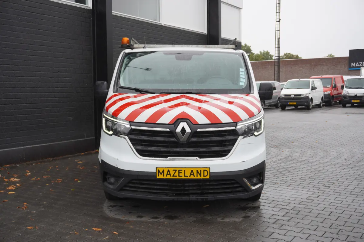 2.0 Blue dCi 130PK EURO 6 - Airco - Navi - Cruise - €15.950,- Excl.