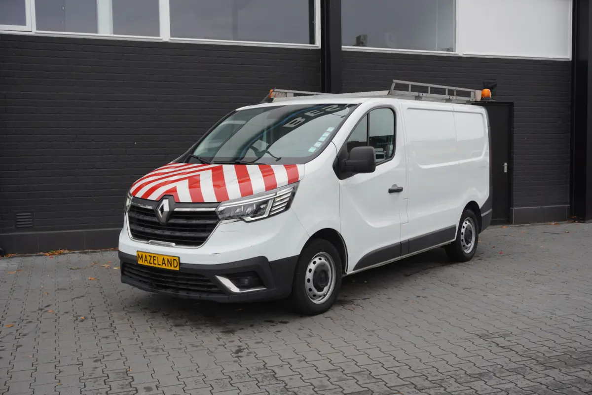 2.0 Blue dCi 130PK EURO 6 - Airco - Navi - Cruise - €15.950,- Excl.