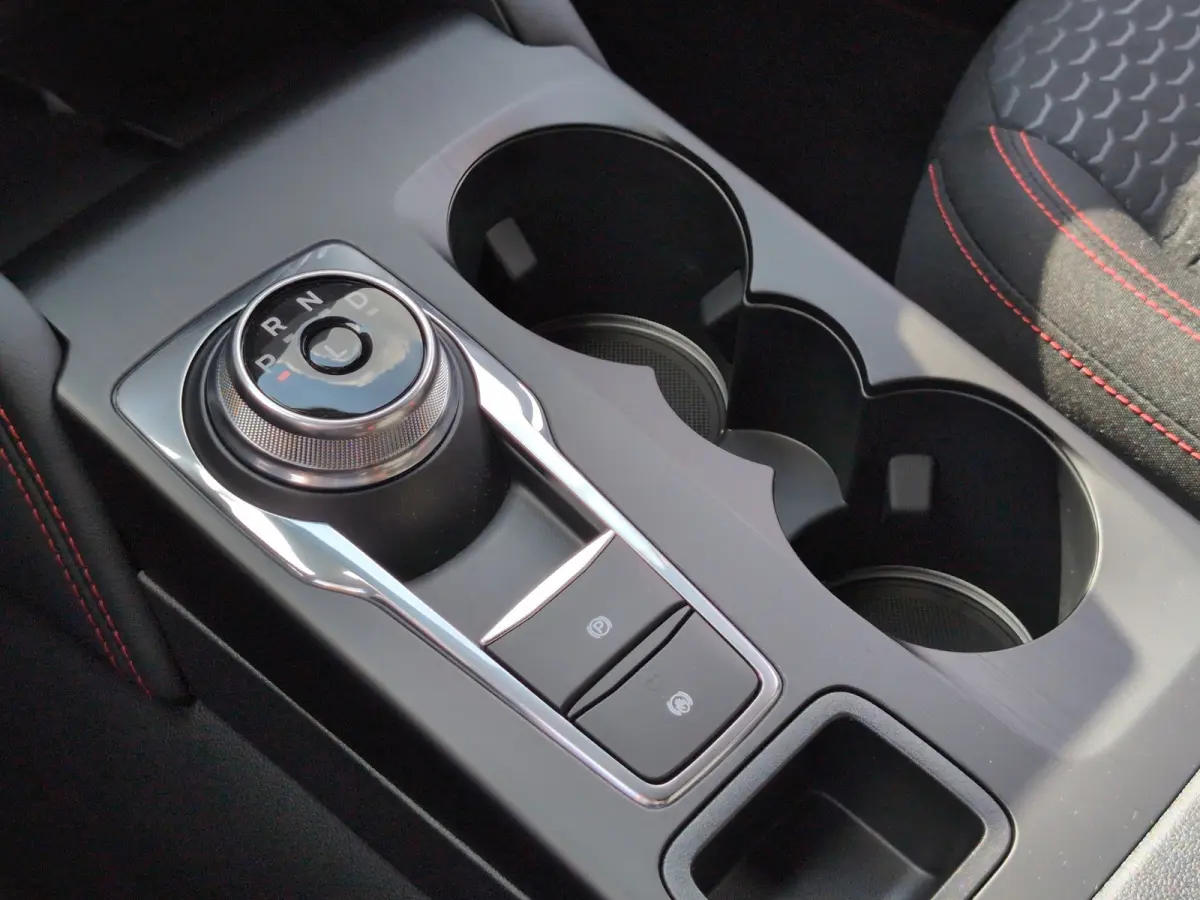 2.5 PHEV ST-Line | Achterbank verwarmd | Achteruitrijcamera | All weather banden