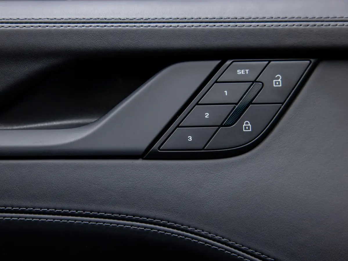 3.6 T-Hybrid 4 GTS | Lift | PDCC | 360° | HD-Matrix | BOSE | ACC | 18-weg |
