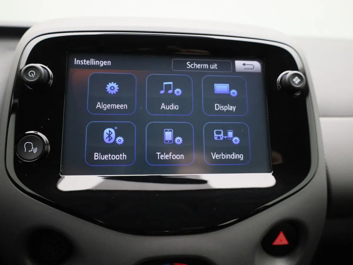 1.0 e-VTi Active l Airco l Carplay
