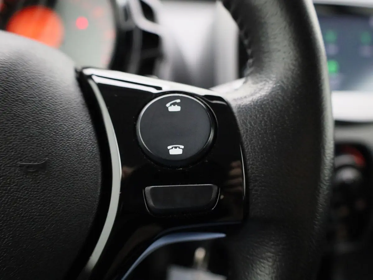 1.0 e-VTi Active l Airco l Carplay