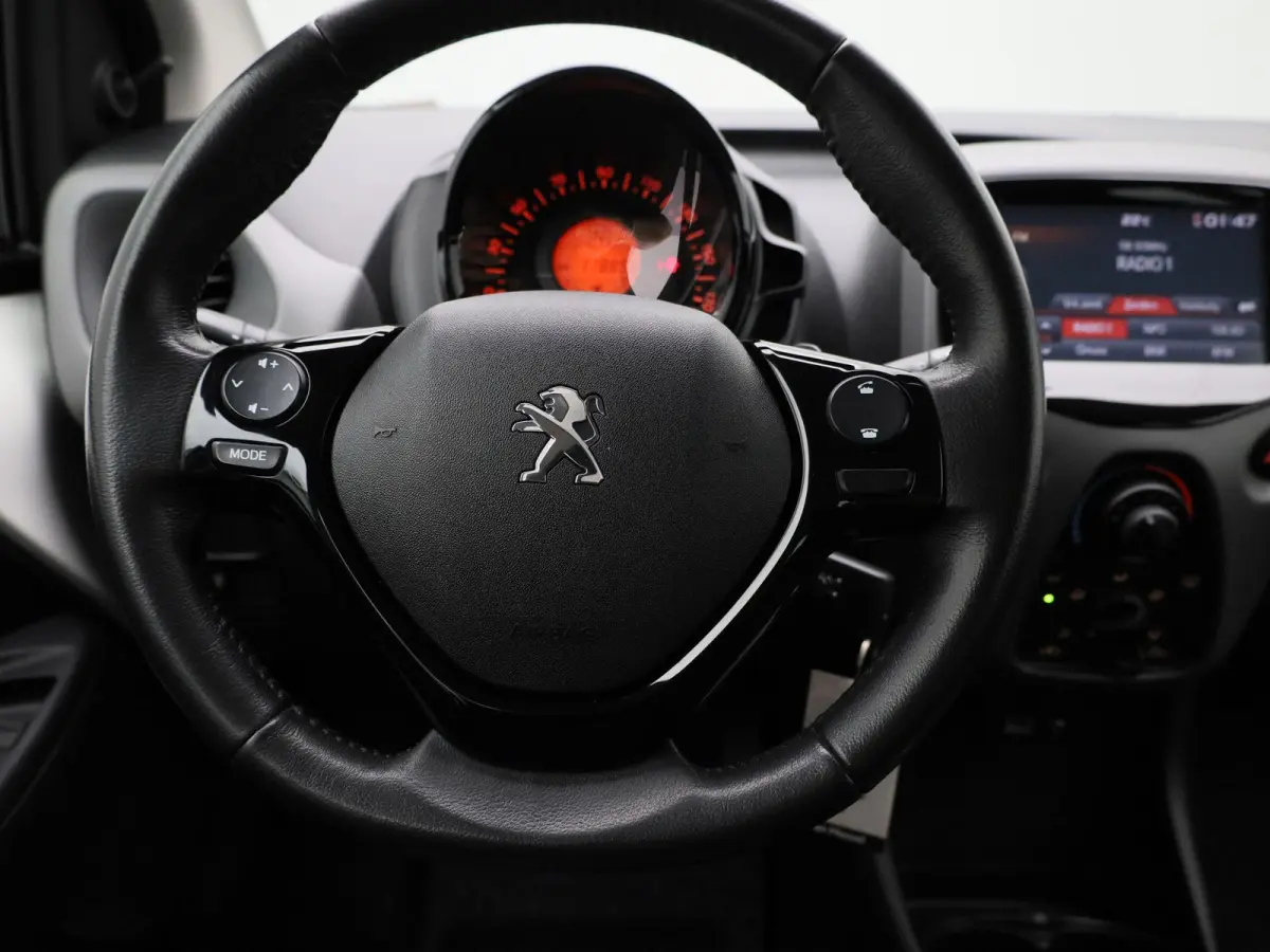 1.0 e-VTi Active l Airco l Carplay