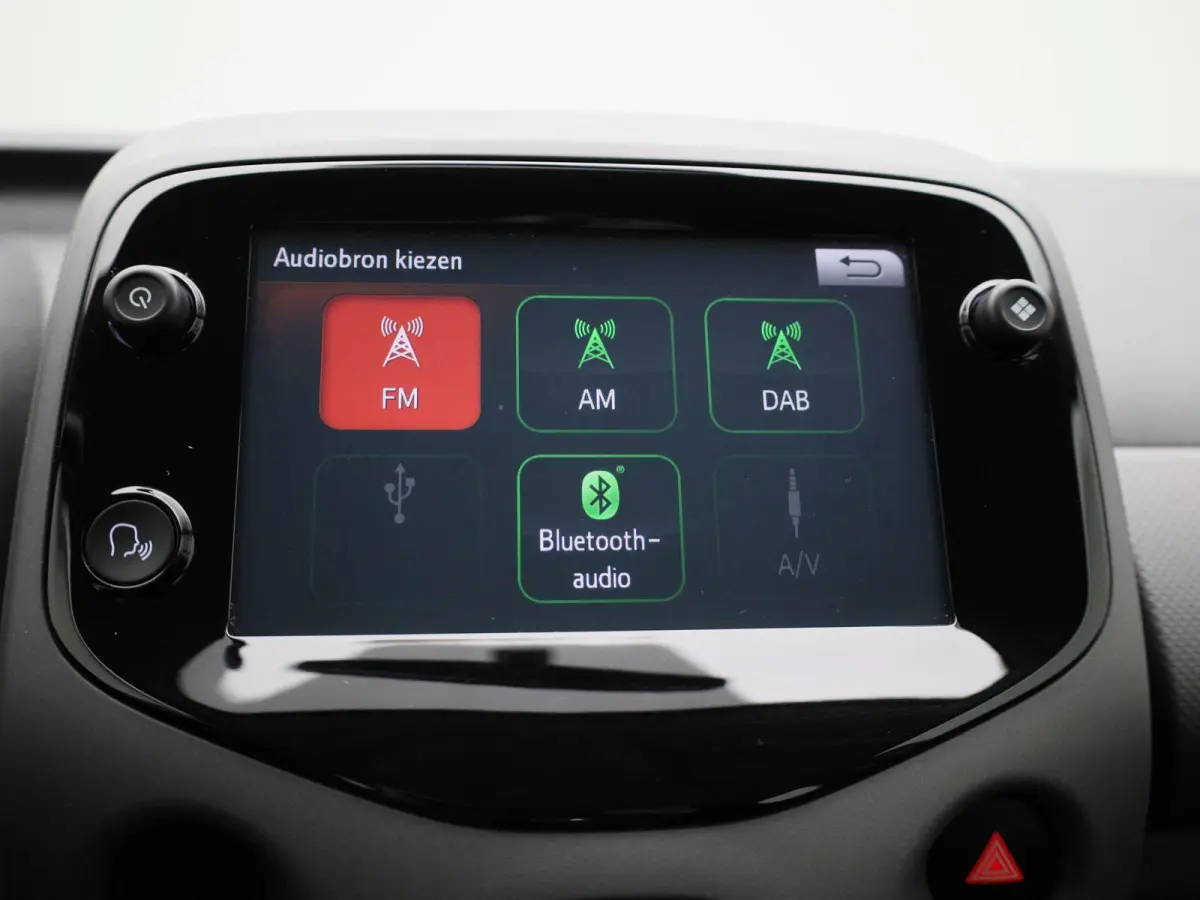 1.0 e-VTi Active l Airco l Carplay