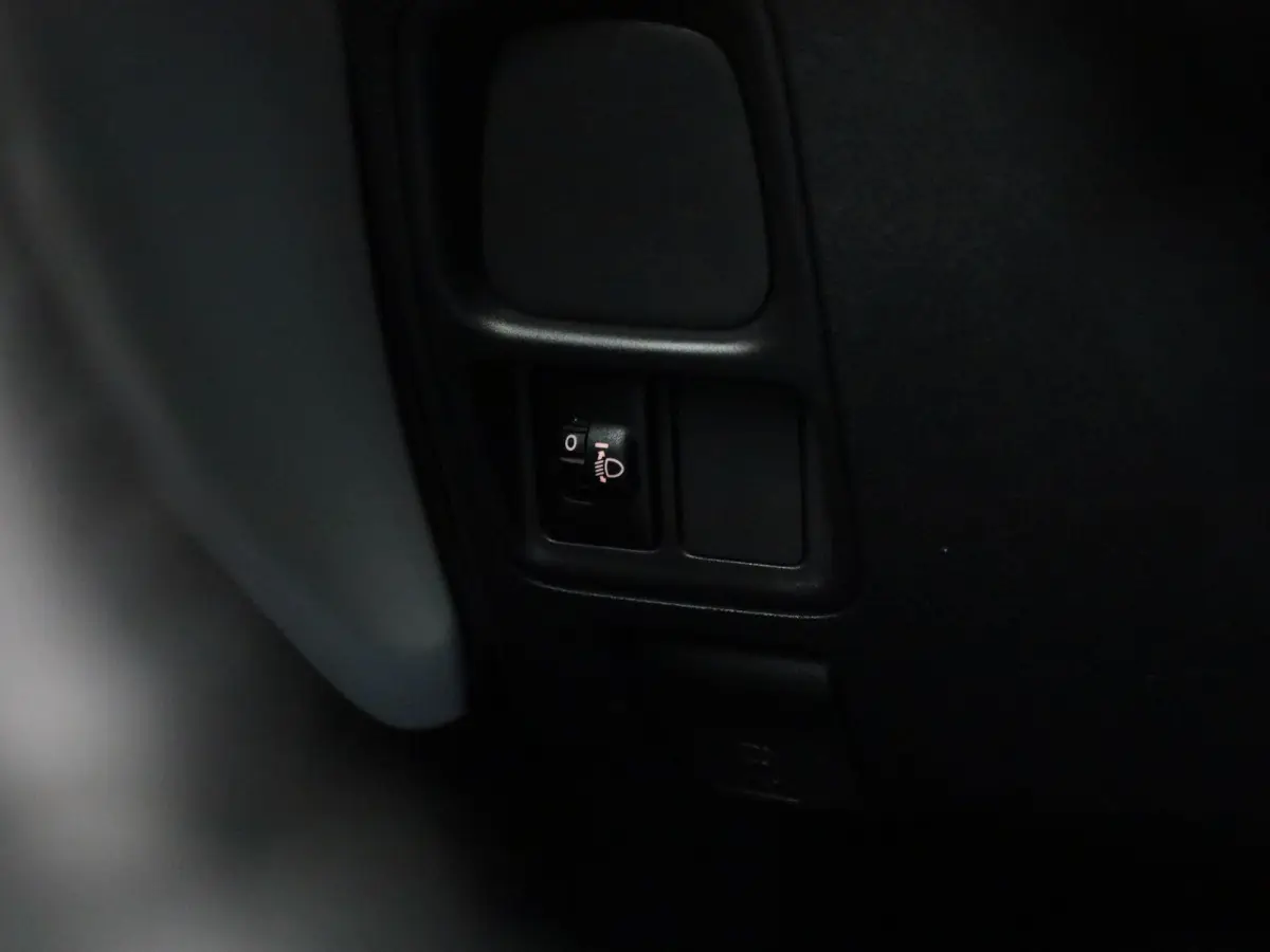 1.0 e-VTi Active l Airco l Carplay