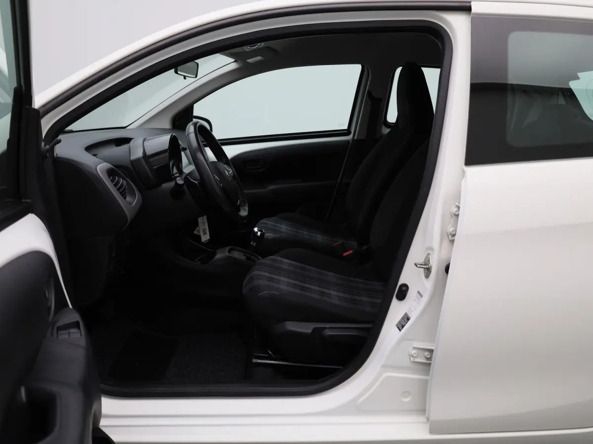1.0 e-VTi Active l Airco l Carplay