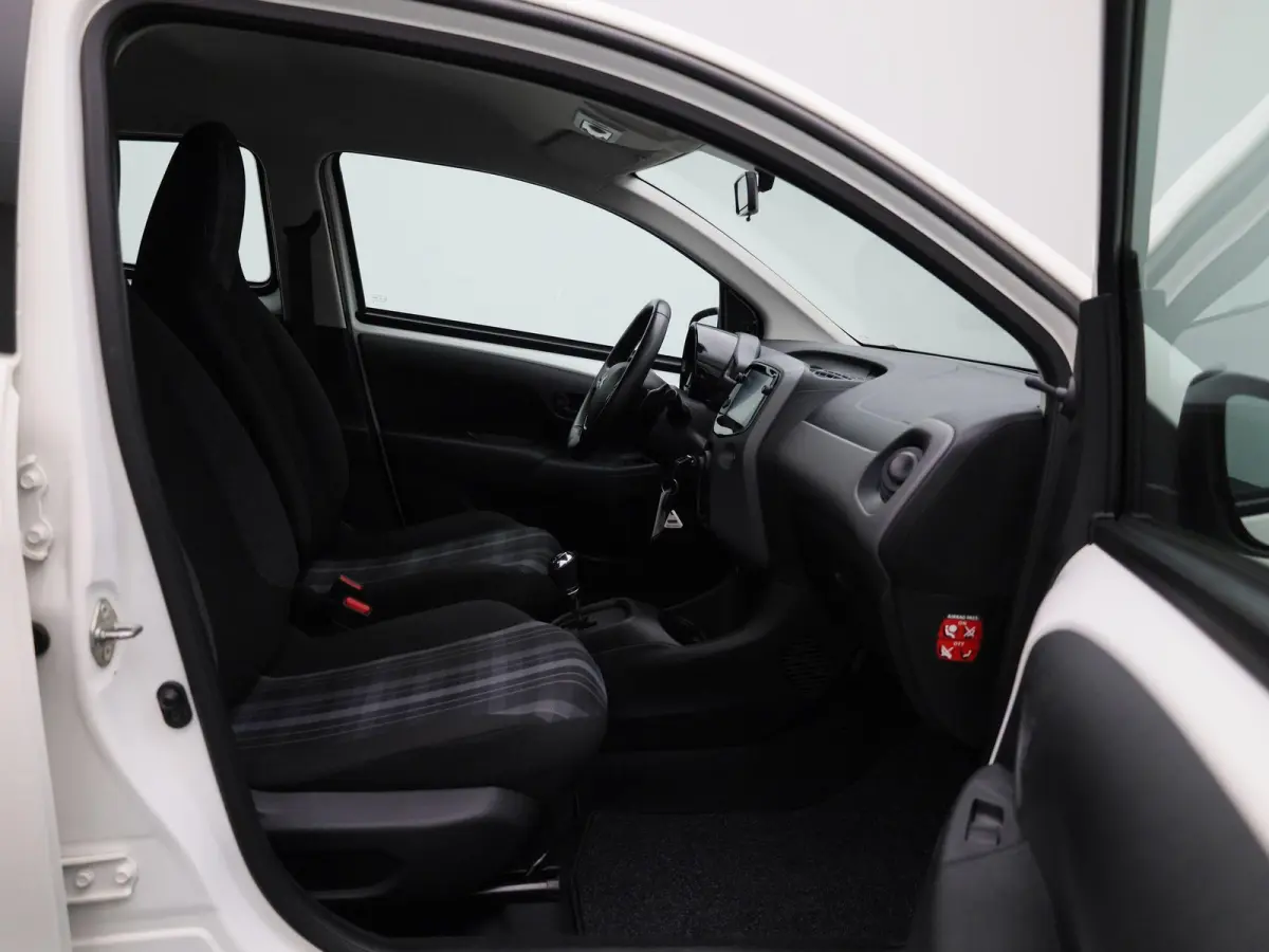 1.0 e-VTi Active l Airco l Carplay
