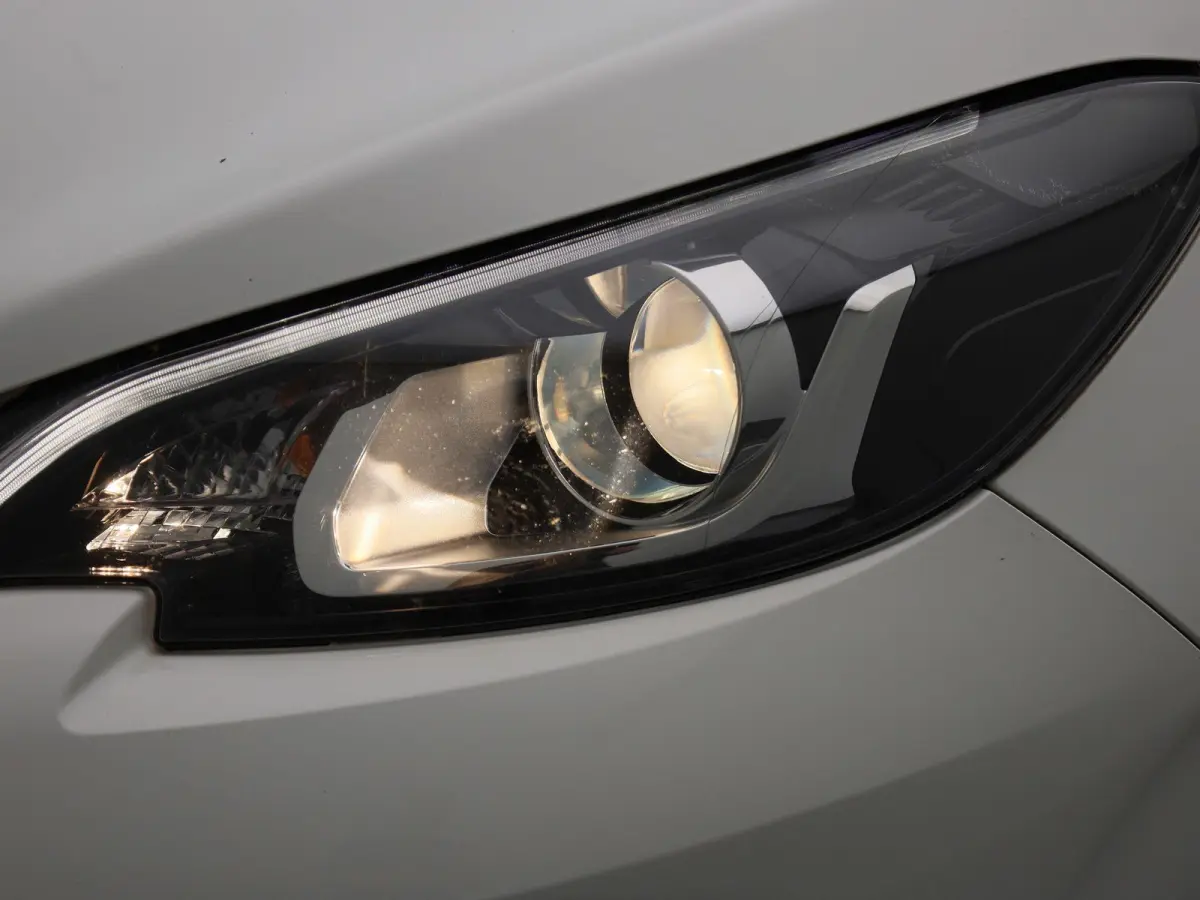 1.0 e-VTi Active l Airco l Carplay