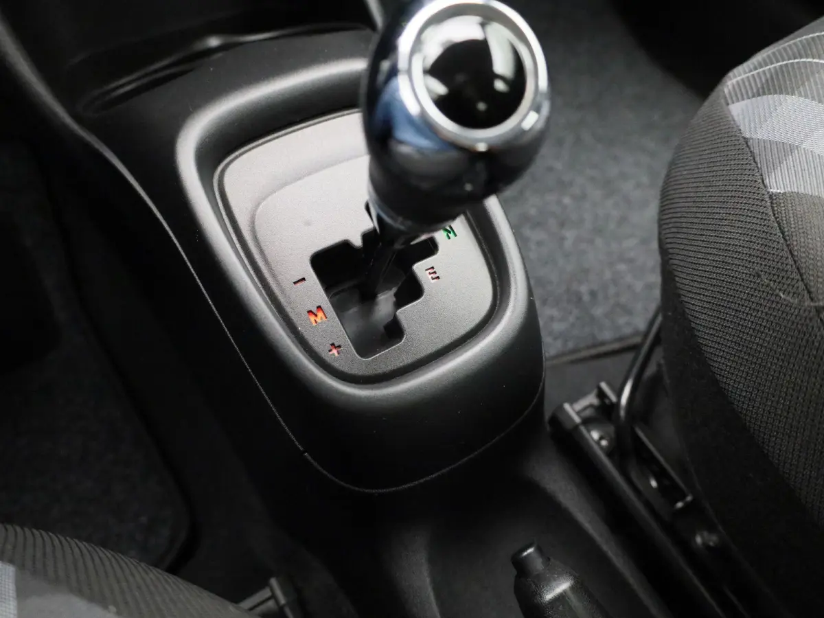 1.0 e-VTi Active l Airco l Carplay