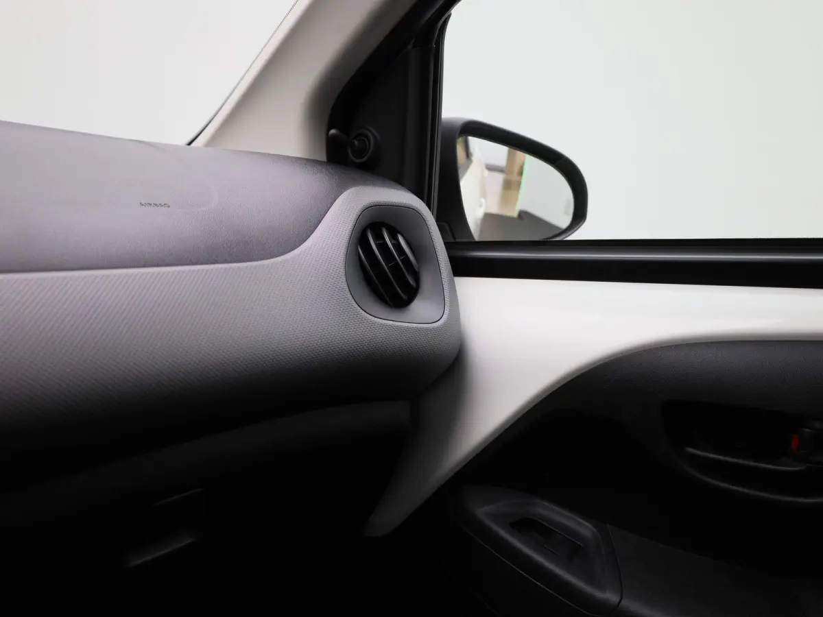 1.0 e-VTi Active l Airco l Carplay