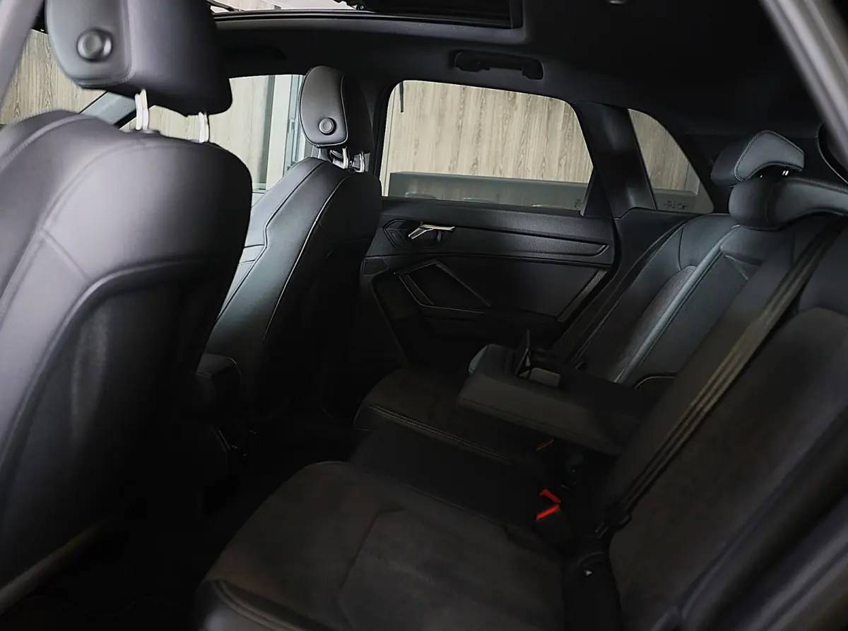 45 TFSI e RSQ3 Look / Camera / Cc / Lane Assist / Digital Cockpit / S Line Zetels / Open Panoramadak / Pdc / Matrix / 19 I