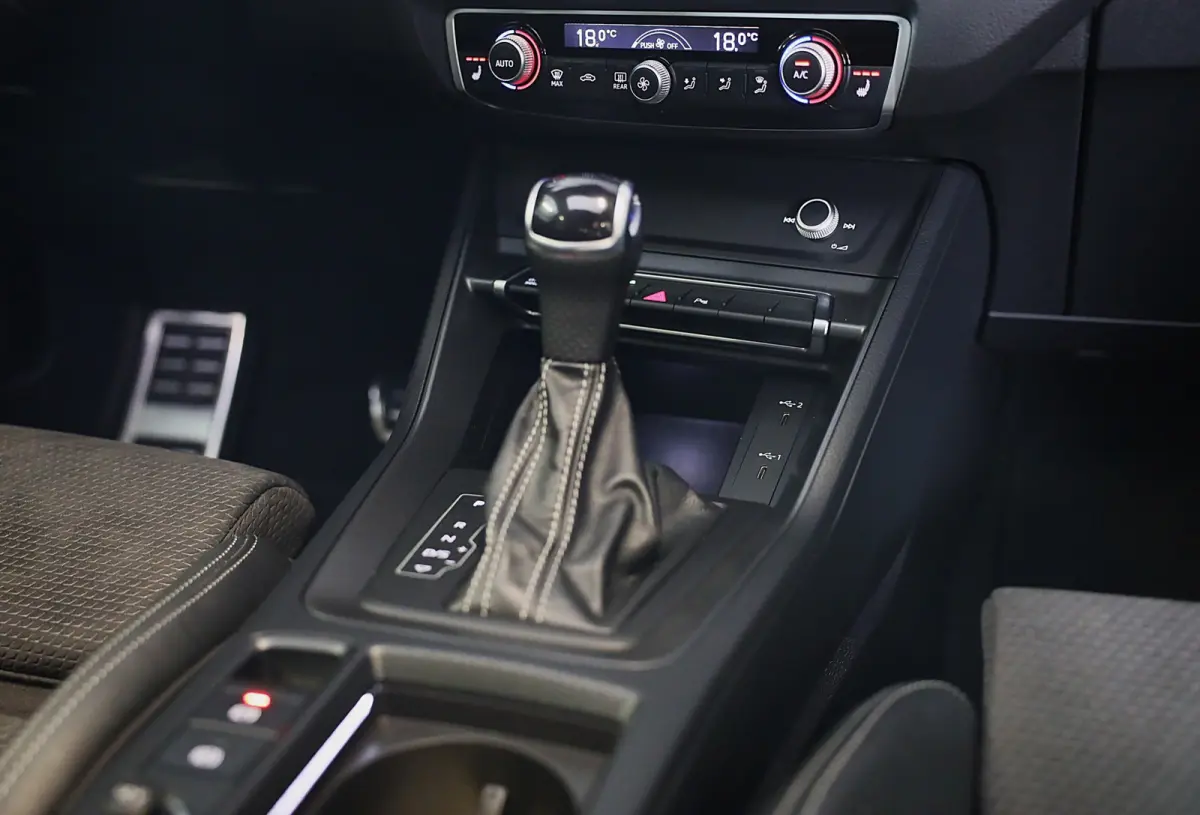 45 TFSI e RSQ3 Look / Camera / Cc / Lane Assist / Digital Cockpit / S Line Zetels / Open Panoramadak / Pdc / Matrix / 19 I