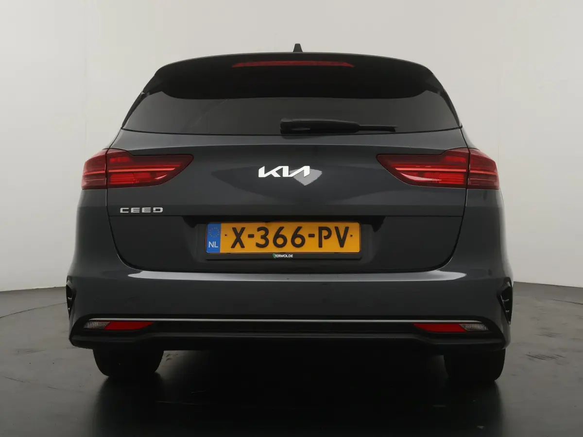 1.0 T-GDi ExecutiveLine | Panoramadak | JBL Audio | Camera | Stoelverwarming |
