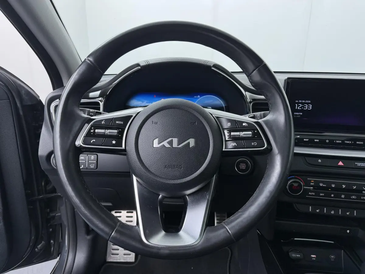 1.0 T-GDi ExecutiveLine | Panoramadak | JBL Audio | Camera | Stoelverwarming |